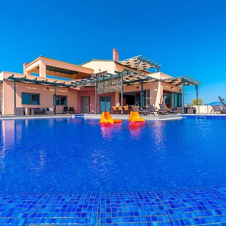 Vilă Skinos Ilivatos Eco & Estate